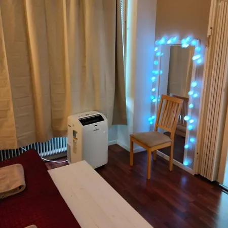 Brahe Suite, Free Parking Garage דירה